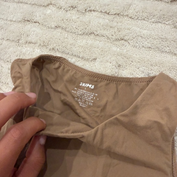 SKIMS Brown Sleeveless Bodysuit - Picture 2 of 3